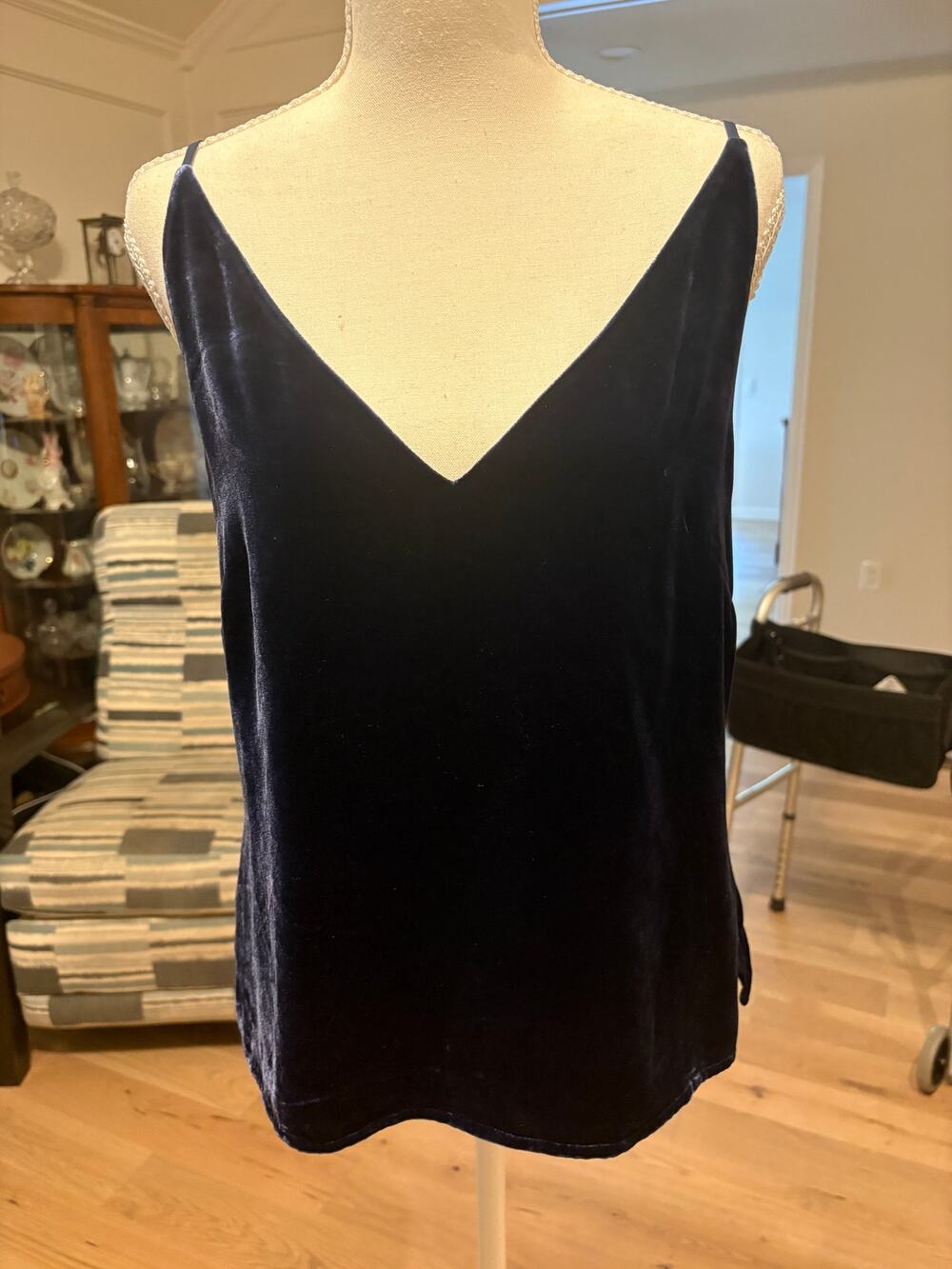 NWOT $275 L'Agence Gabriella V-Neck Velvet Camisole in Navy